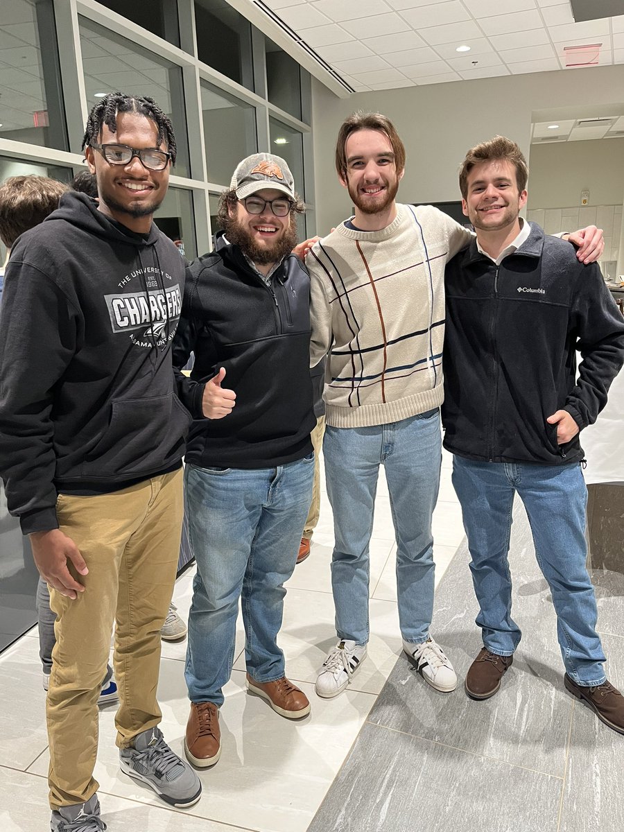 uahi2c's tweet photo. What a fun night at our tenant/mentor mixer✨

Thank you to every company that came to the event. We wish you the best on your future endeavors💙

#uahi2c #inventiontoinnovation #tenantmixer #mentormixer #workfamily #hsval #hsv #hsvalabama https://t.co/uGARzUkl0r
