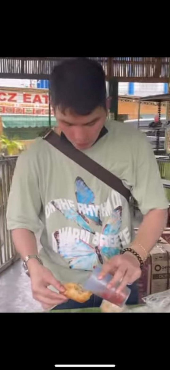 If you want a happy life, tie it to a goal, not to people or things.

ITULOY MO ANG LABAN 

#SongForMygzMolino
#SigawLehitimoLaunching