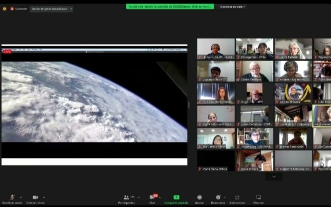 El regalo de vivir el #ulab en español. <a href="/teoria_u/">Teoría U en Español</a> ¡Muchas personas conectadas, compartiendo futuro hoy!