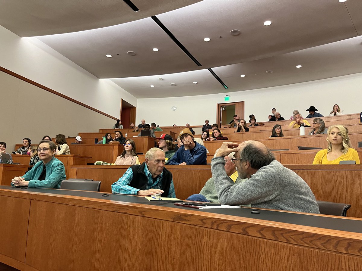 UWSPPAIS's tweet photo. Great turnout for the sheriff debate! https://t.co/88m8LNWNkL