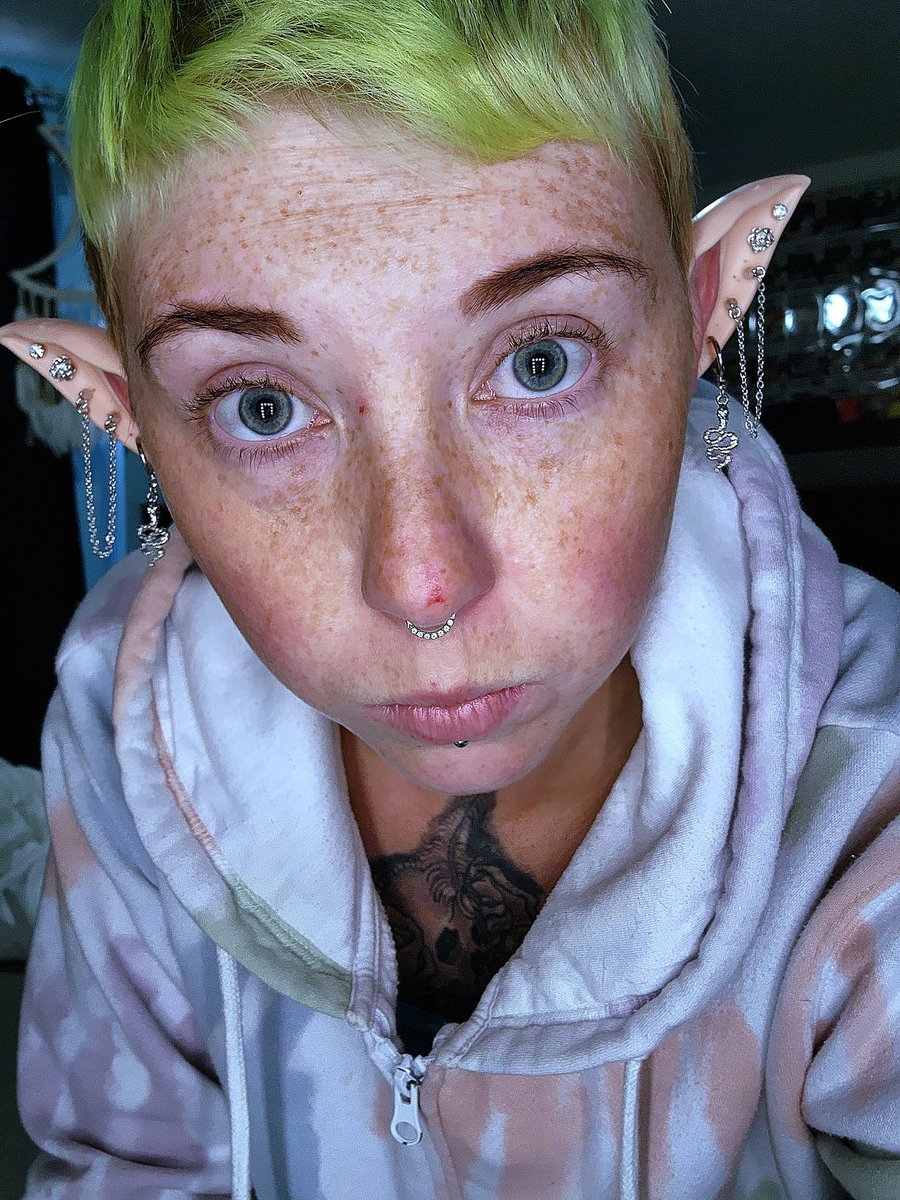 KcClowes's tweet photo. Not sure what photo I like better but I'm OBSESSED with these new Elf ears!!!! #elf #elfears #mynewpersonality #earrings #OBSESSED #Halloween #imanelf #cantdecide https://t.co/XKajHc55Er