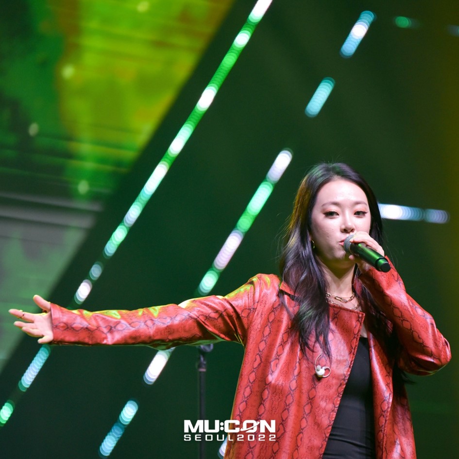 KOCCAMUSICKOREA's tweet photo. MU:CON 2022
DAY 2
쇼케이스 현장📢
#카코포니 #cacophony
#제이유나 #JUNA
#TENGGER
#소이에 #soye
#라쿠나 #lacuna
#죠지 #george
#SAAY
#에이퍼즈 #afuzz
#한국콘텐츠진흥원 #코카뮤직 #ㅋㅋㅁㅈ #뮤콘 #뮤콘2022 #MUCON #뮤콘쇼케이스 #MUCONShowcase #노들섬 #NodeulIsland https://t.co/6BoYnQTWrY