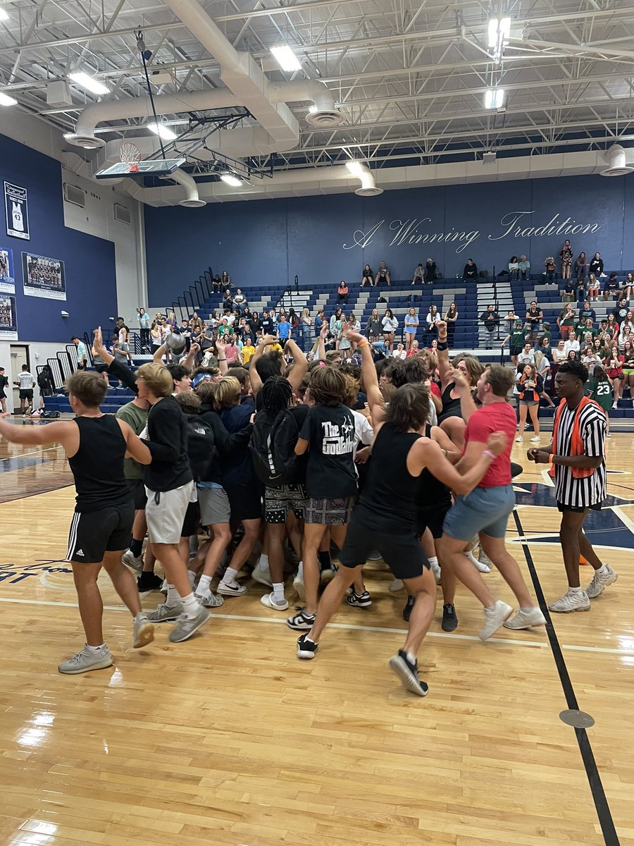 Dodgeball ended with a WIN for <a href="/HumbleISD_KHS/">Kingwood High School</a> 🎉🏆🎉🏆