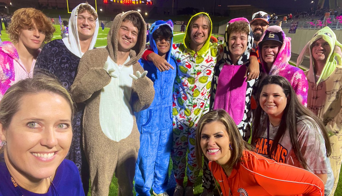 ๐ถ๐๐๐๐๐๐๐๐ ๐ป๐๐๐๐๐๐, ๐ด๐.๐ณ. (@genlopardo) on Twitter photo One of our favorite parts of the #7LakesHS football games is seeing what the <a href="/7Lakesbaseball/">SLHS Baseball</a> Flag Runners are wearing! ๐๐ผ <a href="/kfinnesand/">Kerri Finnesand</a> <a href="/Jacobi_ez/">Eric jacobi</a> <a href="/m_martin07/">Meagan Martin</a> One of our favorite parts of the #7LakesHS football games is seeing what the <a href="/7Lakesbaseball/">SLHS Baseball</a> Flag Runners are wearing! ๐๐ผ <a href="/kfinnesand/">Kerri Finnesand</a> <a href="/Jacobi_ez/">Eric jacobi</a> <a href="/m_martin07/">Meagan Martin</a>