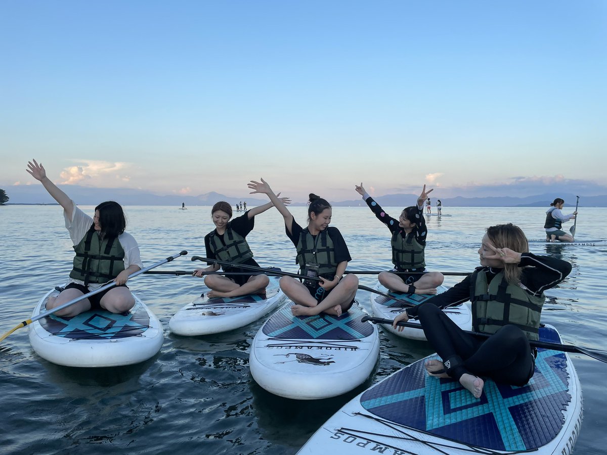 hys__ui's tweet photo. 夏嫌いのあたしが地元民に連れ出され楽しんだ夏☀️🌻🌈🌊🍉⚡️ https://t.co/87AJJ3UGVy