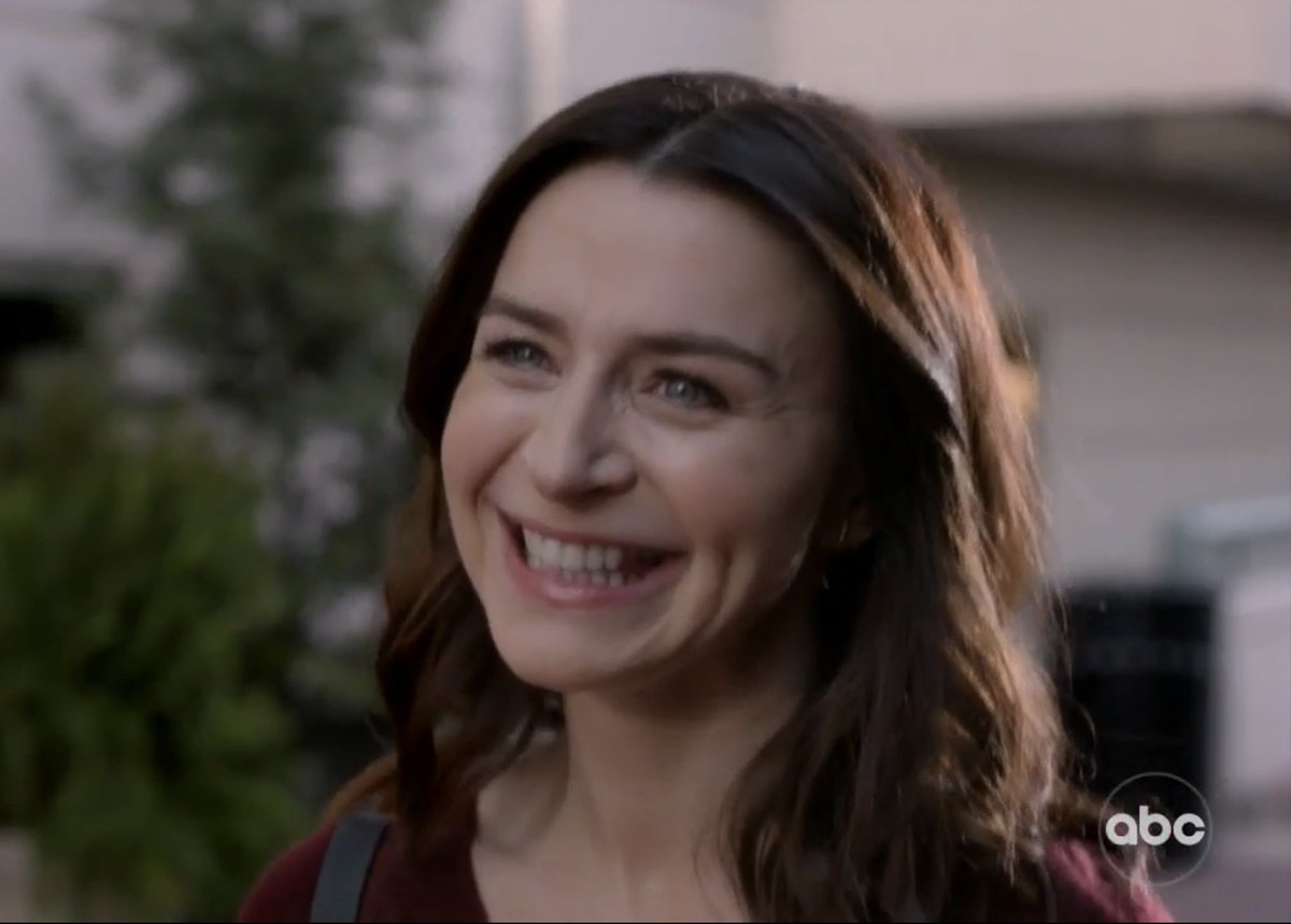 meliathinker's tweet photo. amelia is so smiley (kaimelia💗💘💞💖) and krista better keep her that way. #greysanatomy https://t.co/ZRPxHc8FDC