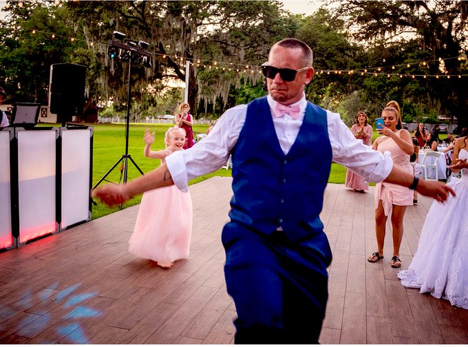 Happy 9th #anniversary to my loving husband. To the untrained eye it might seem like a passive aggressive<a href="/tag/anniversary"class="tags">#anniversary</a>