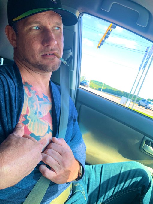 Happy 9th #anniversary to my loving husband. To the untrained eye it might seem like a passive aggressive<a href="/tag/anniversary"class="tags">#anniversary</a>