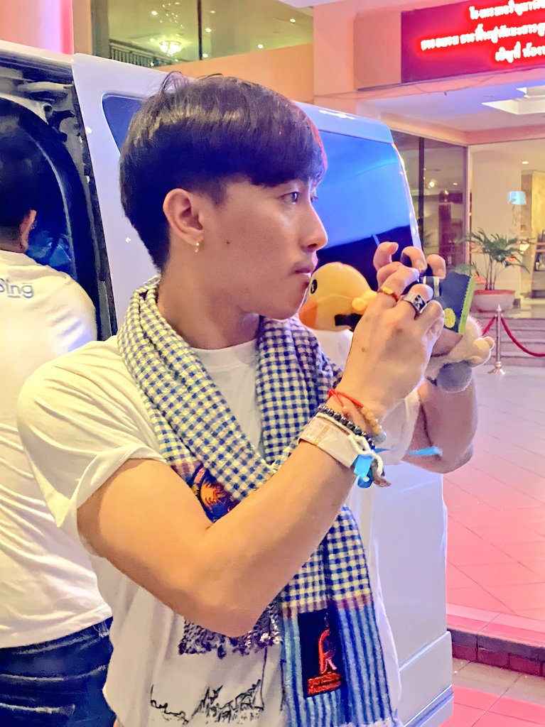 fair_dararat's tweet photo. เติบโตไปพร้อมกันนะพี่นี้ก็ปีที่3แล้ว
#NOOKDAYX26TH https://t.co/crCZbeU85U