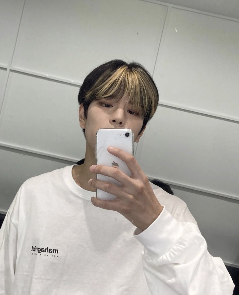 kseungminnion's tweet photo. ola stay 😁
aqui é o Minnie do @projectskzbr, eu espero poder confortar e criar ótimas lembranças com vocês, tenham uma boa noite, se cuidem certinho e bebam bastante água ❤️ https://t.co/4yJujlZGYs