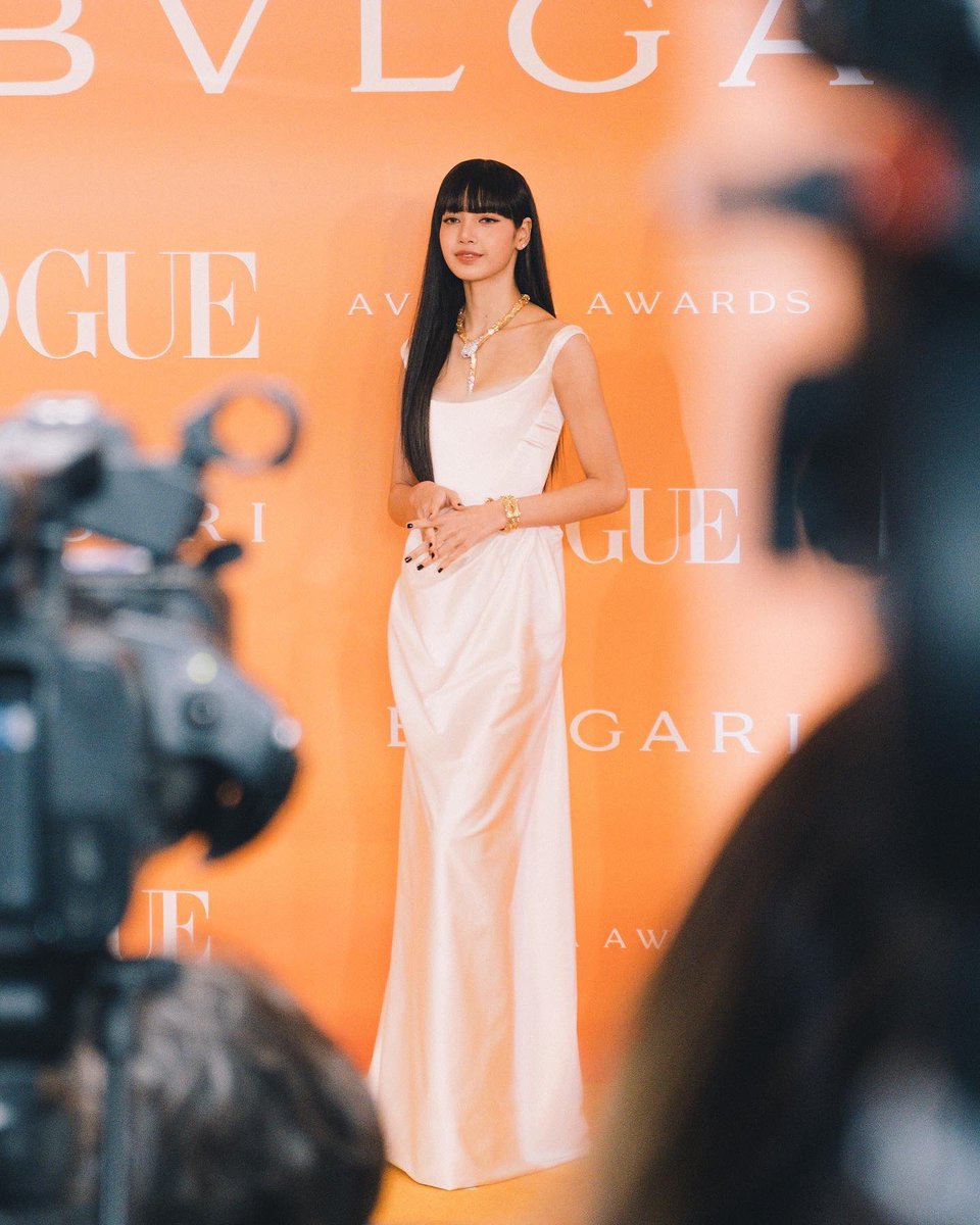 10._.08 IG update with #LISA: 

“The water is coming in and I'm rowing 🚤 @Bulgariofficial @VogueKorea #AuroraAwards”
 
🔗 instagram.com/p/Cj8XLIth91e/…

LALISA AT AVRORA AWARDS
#LISAxBvlgariSeoul
#LISAXBVLGARI