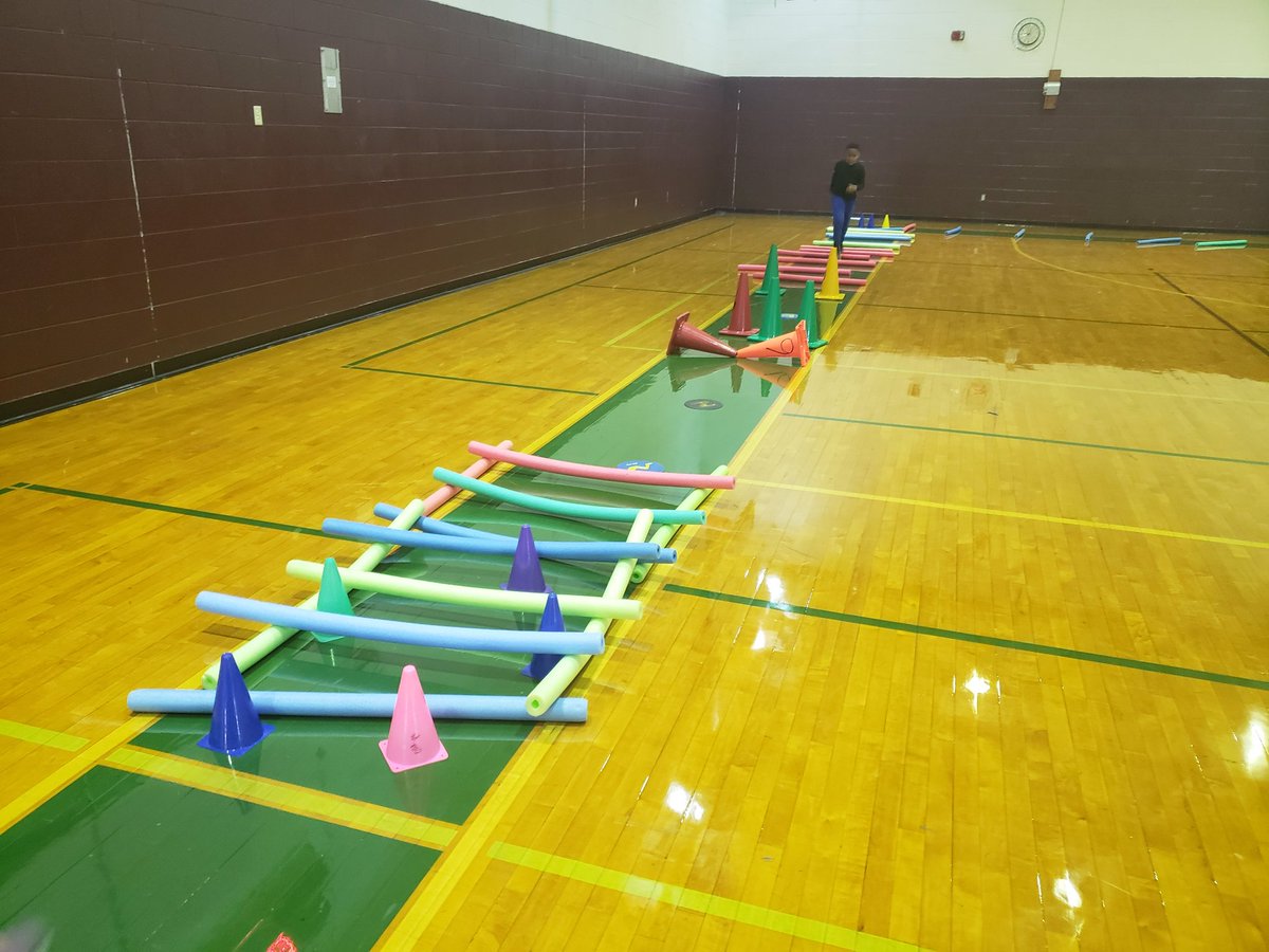 tisephysEduc8or's tweet photo. Roblox Obby building. Hop, jump, leap, agility. #physed #OESBraves https://t.co/0GCFpjTxfr