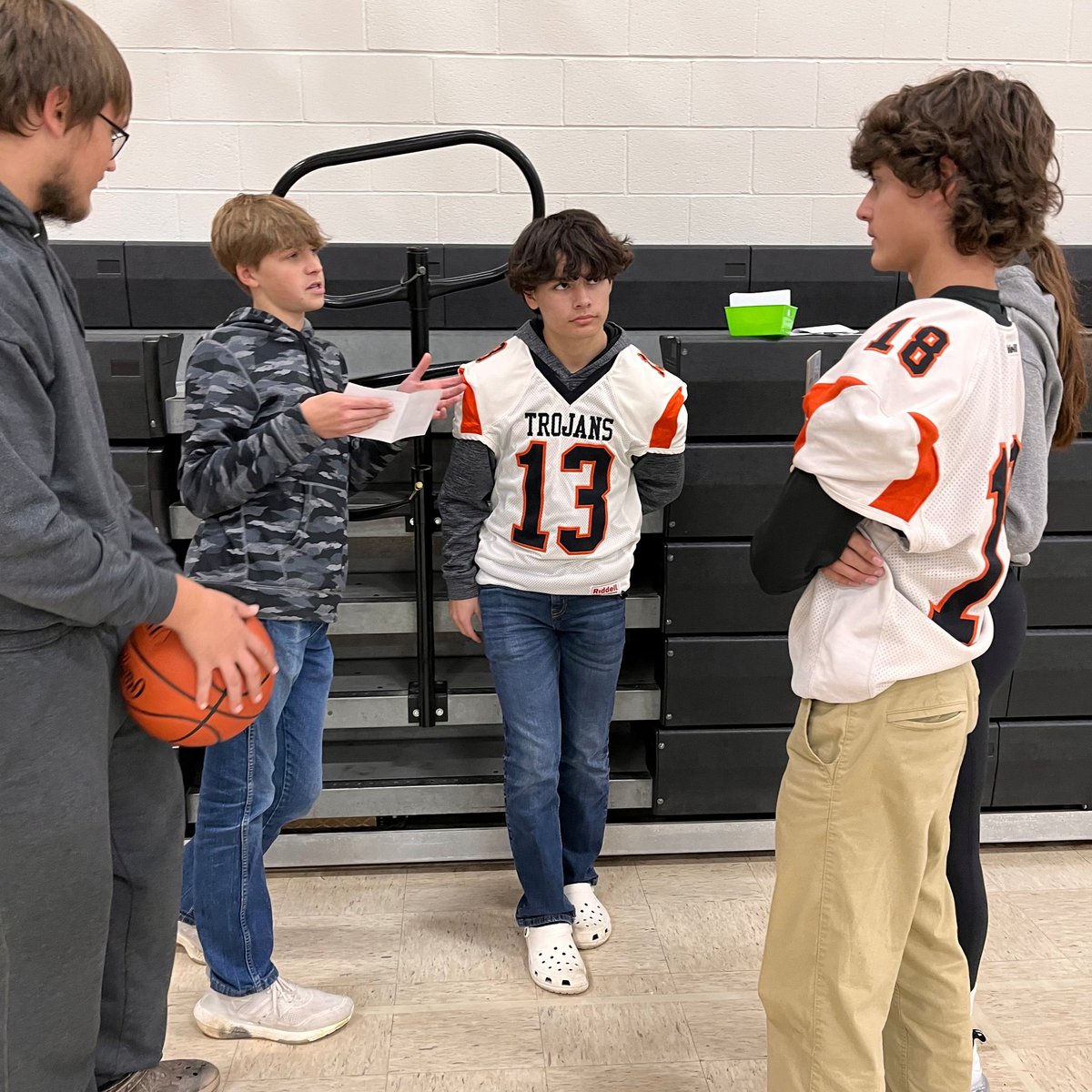 cworthEng's tweet photo. Ballin' it up in English class today while discussing The Absolutely True Diary of
 Part-Time Indian.🏀📗 #elmwood322 #trojanforce322 https://t.co/KjbLiwKpRL