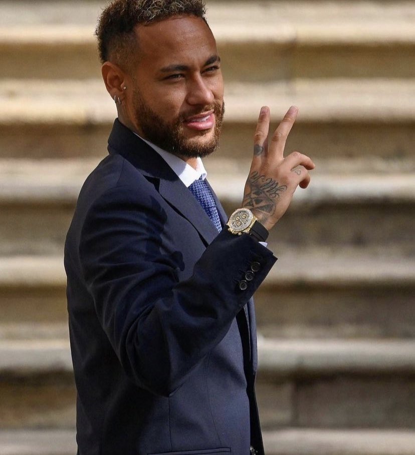 updatecharts's tweet photo. FAKE NEWS, AQUI NÃO! Neymar compartilha, nos stories, vídeo com conteúdo do pastor bolsonarista André Valadão e o Instagram detecta como conteúdo enganoso. https://t.co/fPDYFDrDlZ