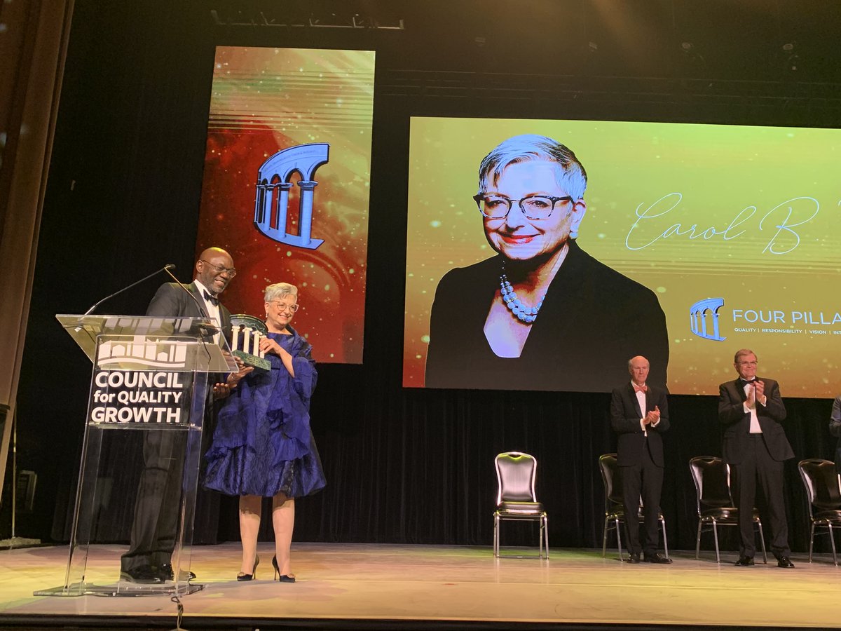 QualityGrowth's tweet photo. 2022 Council Chairman Al Edwards presents Carol Tome with the 33rd #FourPillar Award.
"Lead to Inspire. Serve to Create. Give to Remain. That's my why." -Carol B. Tomé
@UPS
#QualityGrowth https://t.co/vcNEsD3jtV