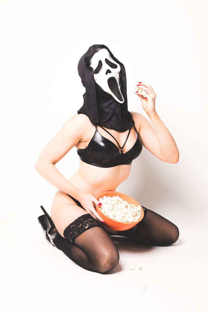 The only thing scarier than this Ghostface photoshoot is that I got laid off today. Unrelated, but is anyone in Austin in need of some affordable photos for their social media?