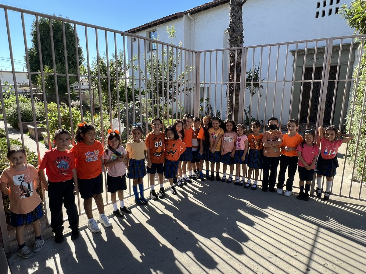 OLPHTK8's tweet photo. Unity Day 🧡

Unity Day 🧡 is a day to show unity for kindness, acceptance, and inclusion and to send a visible message that no child should ever experience bullying.

#olphtk8 #duallanguageimmersion #olphdli #olphdowney #olphschool https://t.co/05GF27gfs7