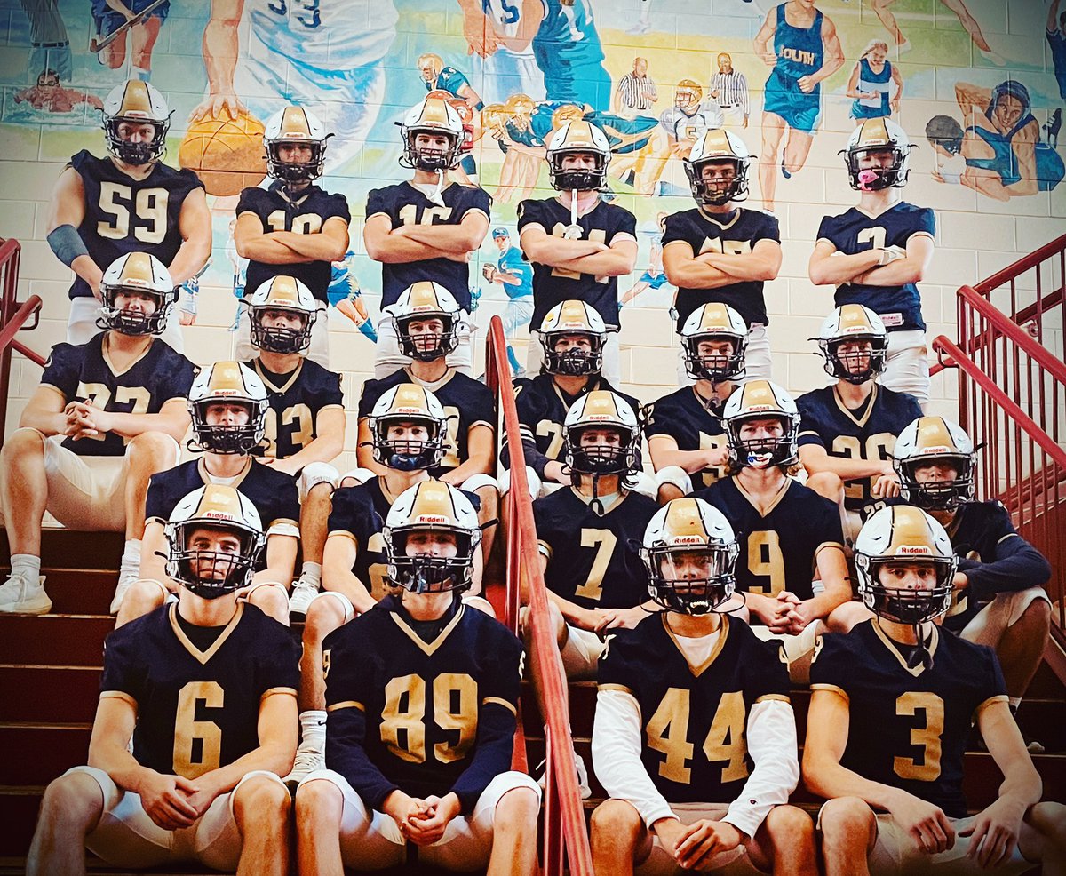 CRSFootball's tweet photo. Big Senior Night Win over Bensalem! 37-6 https://t.co/5u5ZsFChMG
