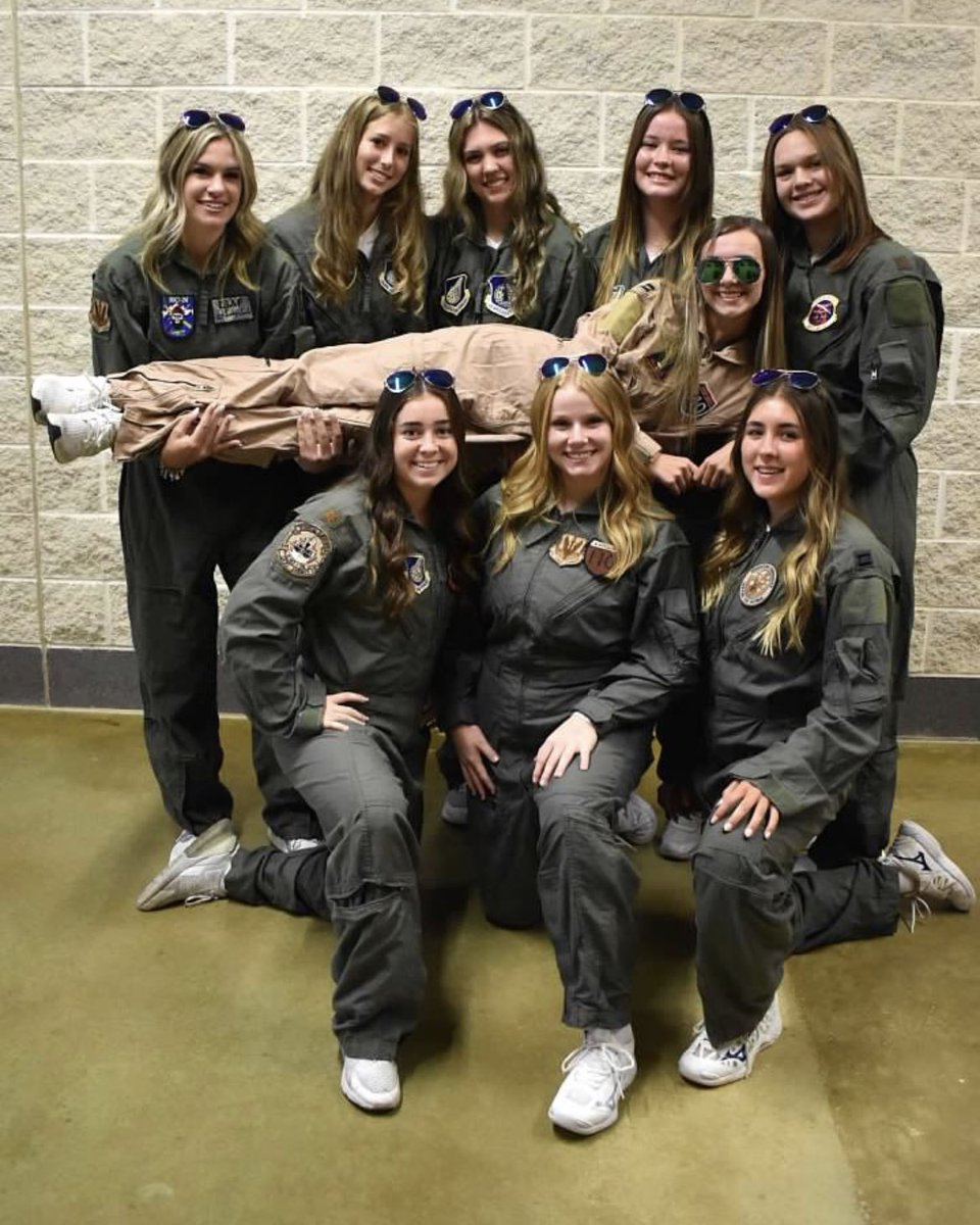SV Ranger Volleyball (@svabcvolleyball) on Twitter photo Come see these beautiful seniors tomorrow night in what will likely be their last game in the SVHS gym! 6:30 vs Champion!
And stay tuned tomorrow for a fun little ⭐️ Senior Spotlight ⭐️ highlighting these 9 fantastic girls! #svvb2022 #seniornight @svvalleyventana <a href="/SVSchoolSpirit/">SV School Spirit</a> Come see these beautiful seniors tomorrow night in what will likely be their last game in the SVHS gym! 6:30 vs Champion!
And stay tuned tomorrow for a fun little ⭐️ Senior Spotlight ⭐️ highlighting these 9 fantastic girls! #svvb2022 #seniornight @svvalleyventana <a href="/SVSchoolSpirit/">SV School Spirit</a>