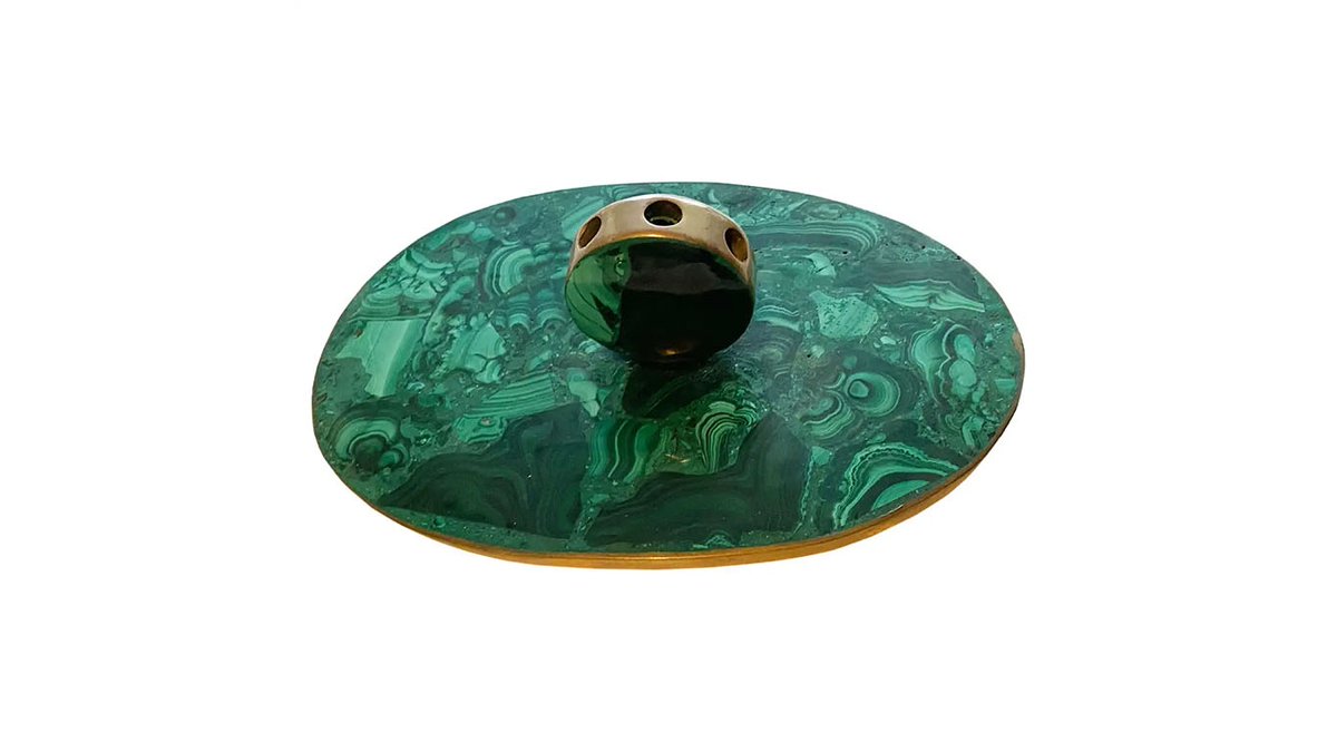 VintageDallas's tweet photo. French Malachite Pen Holder Art Deco 

https://t.co/5yrd8buRVk

#dallasvintagemarket #1stdibs #1stdibsdealer #malachite #malachiteandbrass #malachitepenholder #malachitedeskset #deskset #penholder #frenchmalachite #frenchpenholder #artdeco #artdecopenholder #artdecomalachite https://t.co/ZUWjyBi84C