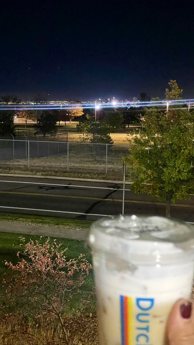 judesmittyy's tweet photo. Good Night Denver βΊοΈ be safe out there. #nighshift #coffeeeee https://t.co/BFPc3NiruI