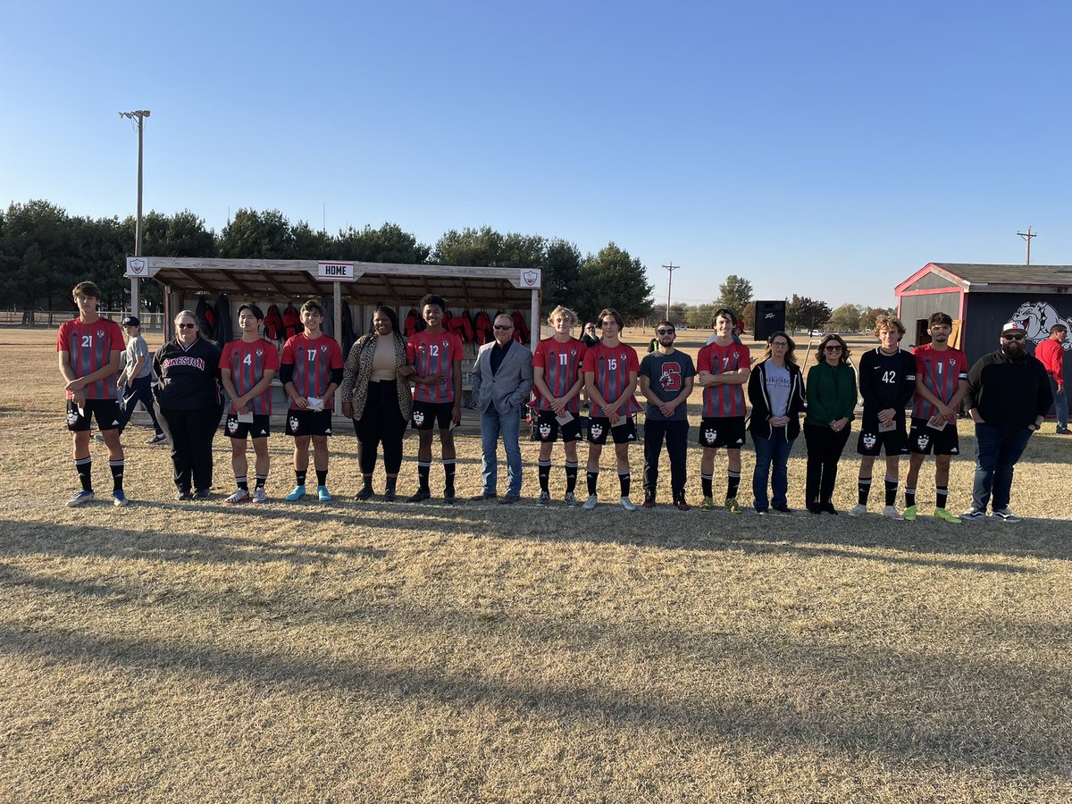 SikestonSoccer's tweet photo. Thank you to those teachers who were able to attend this evening and also a special thanks goes out to Heather Hoeflinger in Culinary Arts for all of the time and dedication she’s put into providing bbq for us all season for our home games! #ThankaTeacher https://t.co/3nEVWKuxIO