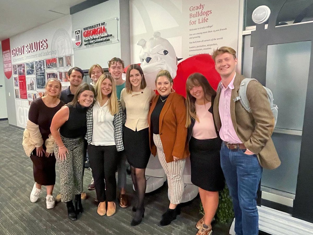mmurrow_tv's tweet photo. Had so much fun talking to these TALENTED student journalists about digital news. Thanks for having me! @UGAGrady @ONASPJatUGA https://t.co/wLSm7BVW4n
