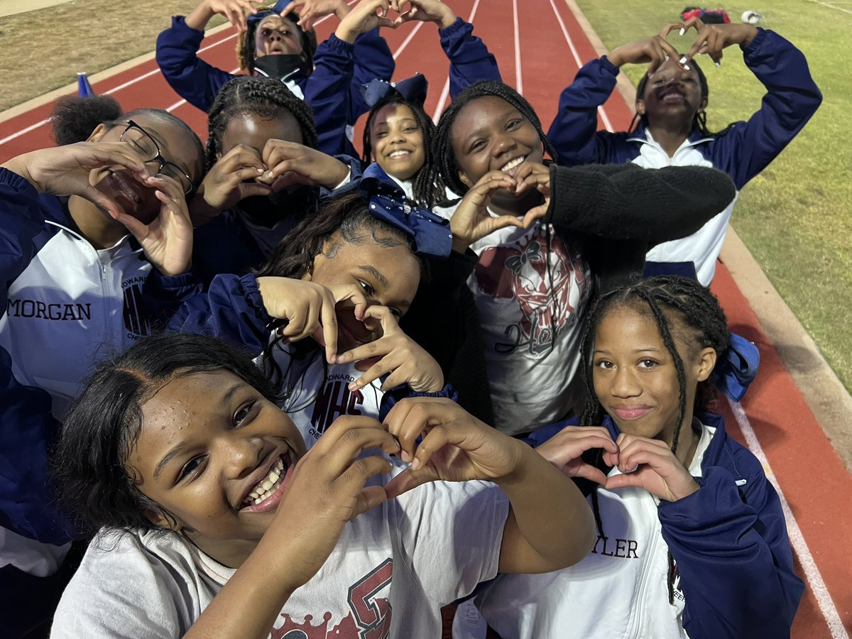 CoachYlonda's tweet photo. On the long days… just post your WHY. #HowardCheer @HowardMSknights @tahowardath https://t.co/bPMTAFy1eX