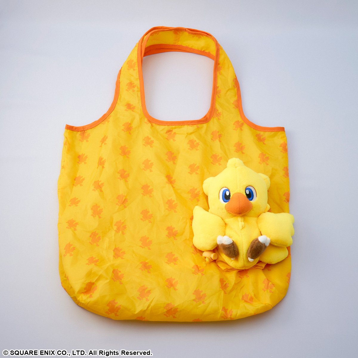 SQEX_MD_NA's tweet photo. Introducing fun Eco Bags featuring Chocobo and Moogle! Great for shopping or carrying your belongings on the go. You can even store the bag inside an adorable plush! Pre-order now on the Square Enix Store:

Chocobo: https://t.co/LoJyU4xl2z
Moogle: https://t.co/6rZY2KnqkT https://t.co/wxOsAyQlUU