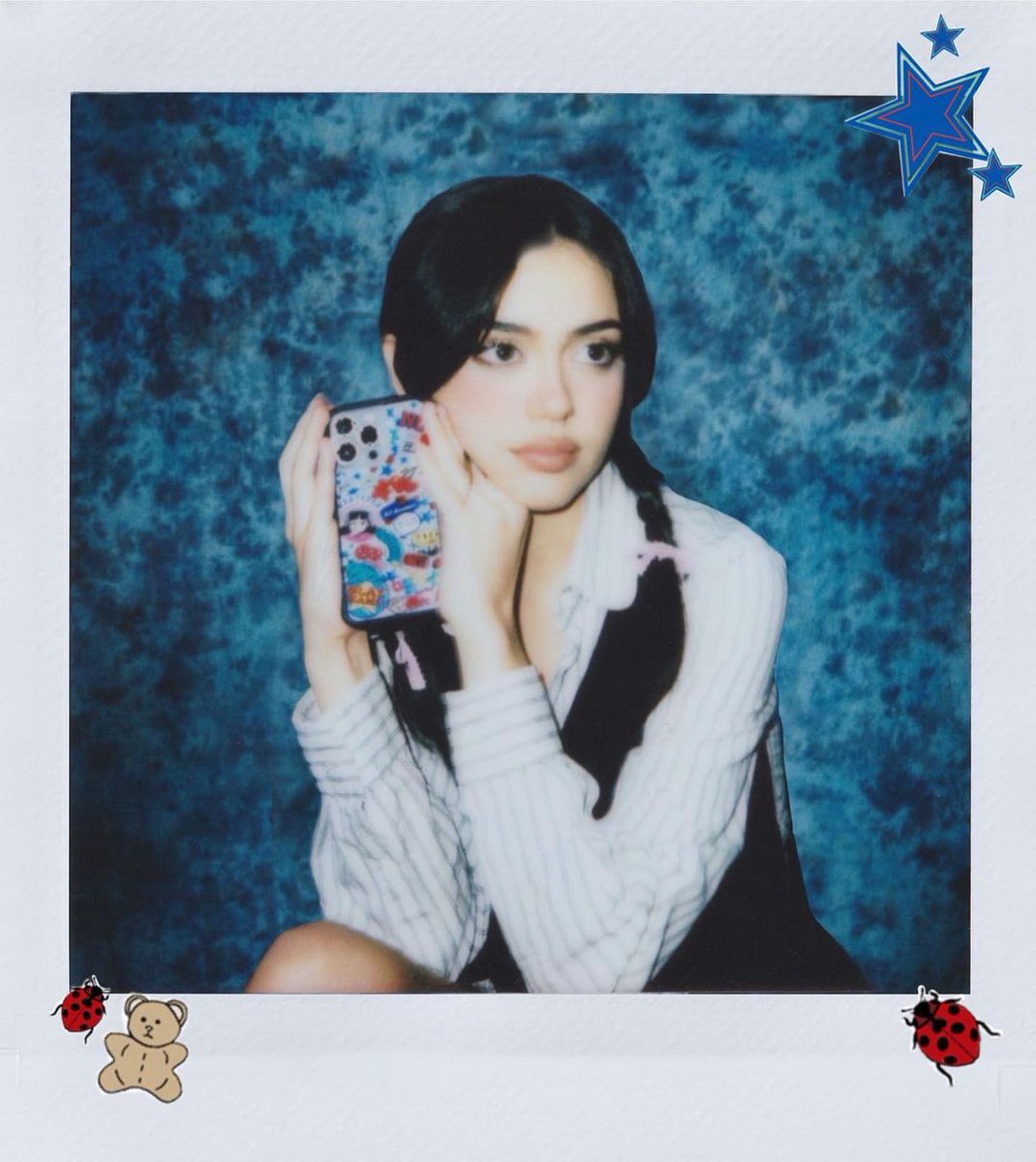 naileaaccess's tweet photo. “😭🍒⭐️🎸🐞 minha collab com @WildflowerCases lança amanhã às 9am pst (13h no horário de Brasília), eu estou tão obcecada com tudo sobre isso, é perfeito. MAL POSSO ESPERAR. AMO VOCÊS. VEJO VOCÊS AMANHÃ” — Nailea Devora via Instagram. https://t.co/CfIVB5IgU3