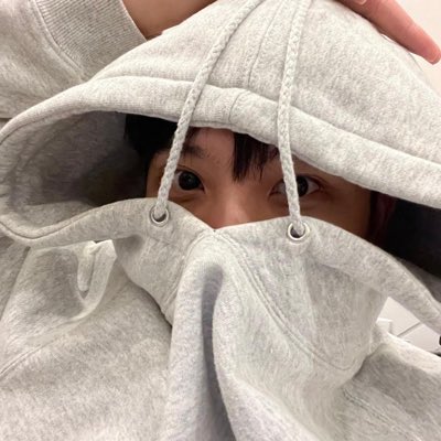 chompoonut227's tweet photo. ปกติไม่ค่อยชอบแมว แต่ตอนนี้คิดว่าเริ่มจะชอบละ 😳🧡🐈 https://t.co/zSeq08ik2g