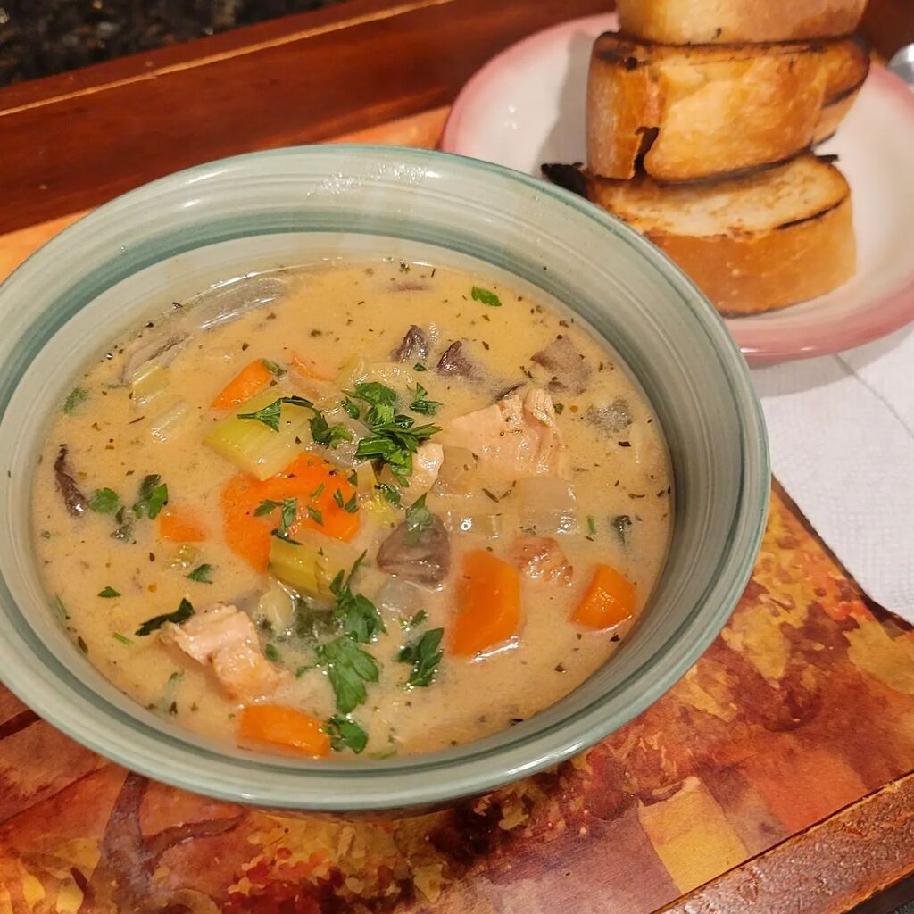 HiRezBarrett's tweet photo. It's Souptober!! A new soup every week. This week was creamy lemon chx orzo. Last week was Corn chowder and the first week was Tortellini soup. Mmmm soup. 🍲 🍜 🍲 not sure what to so next week yet... https://t.co/k0Vdxs5qch https://t.co/IHW3KI8y0i