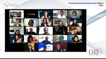 ddintorg's tweet photo. Nuestra Ceremonia de Premiación a llegado a su fin, agradecemos infinitamente a los participantes y a los ganadores, así como a todos los que nos acompañaron el día de hoy.💻

@Demodig @ddintorg @elaforde @UNESCOPeru
#Premio2022 #DemocraciaDigital https://t.co/c2WDcXOqUq
