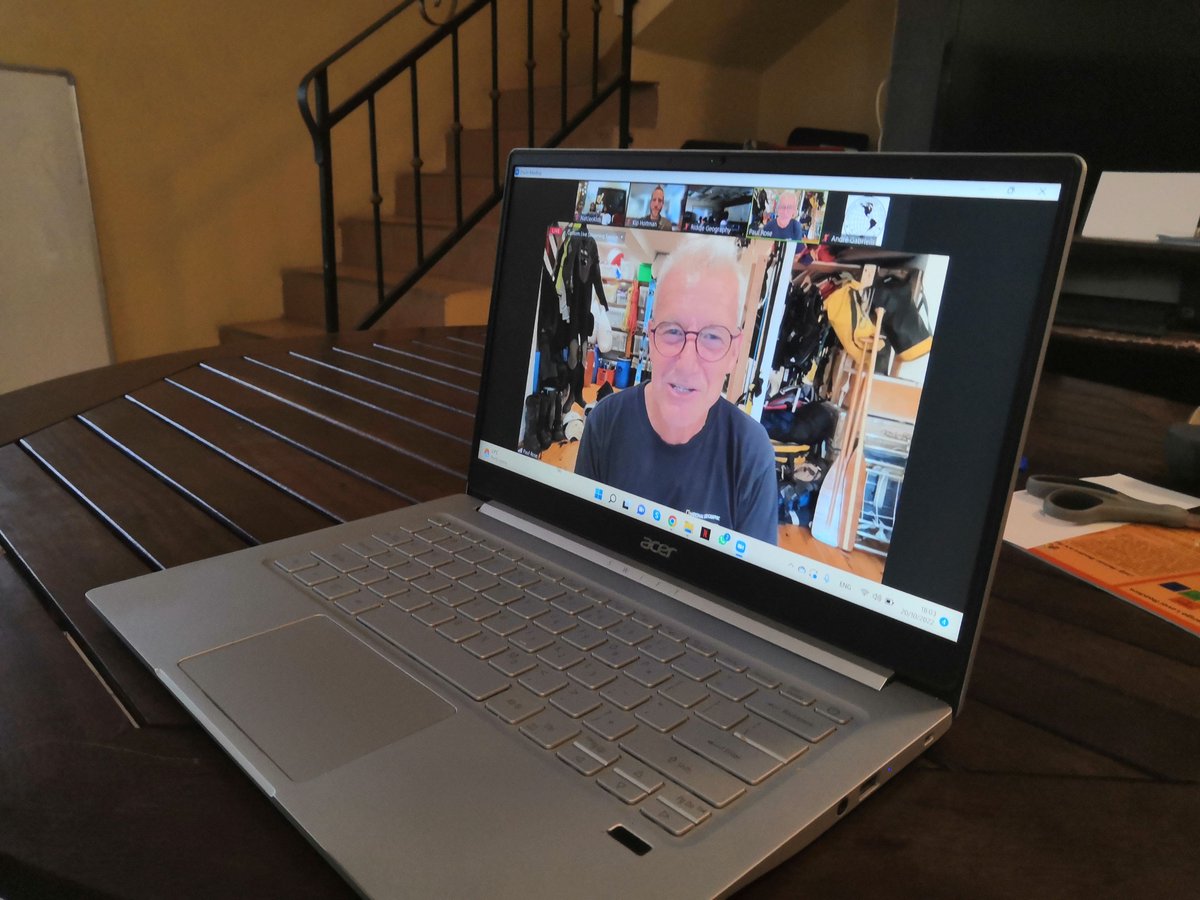 LSKlearning's tweet image. Exciting #ExplorerClassroom for my 4 young #StudentExplorers! Thank you @Paul_Rose for your MESMERIZING photos &amp;amp; sharing, they were in AWE! 🙏 @KipHottman you were a ROCKING host. Little hic with internet connection. Thank you @NatGeoEducation
#ExplorerMindset on fire💛🇲🇺