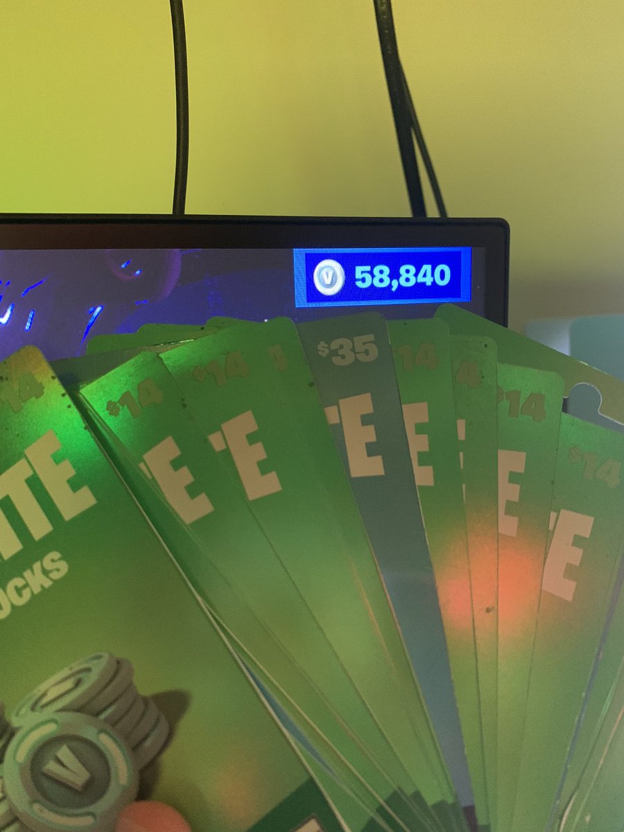 FortnitePV2's tweet photo. LIKE &amp; RT IF YOU WOULD BE INTERESTED IN GETTING BLACK ADAM SKIN FROM FORTNITE ITEM SHOP! 🤫 https://t.co/6G91MljOqk
