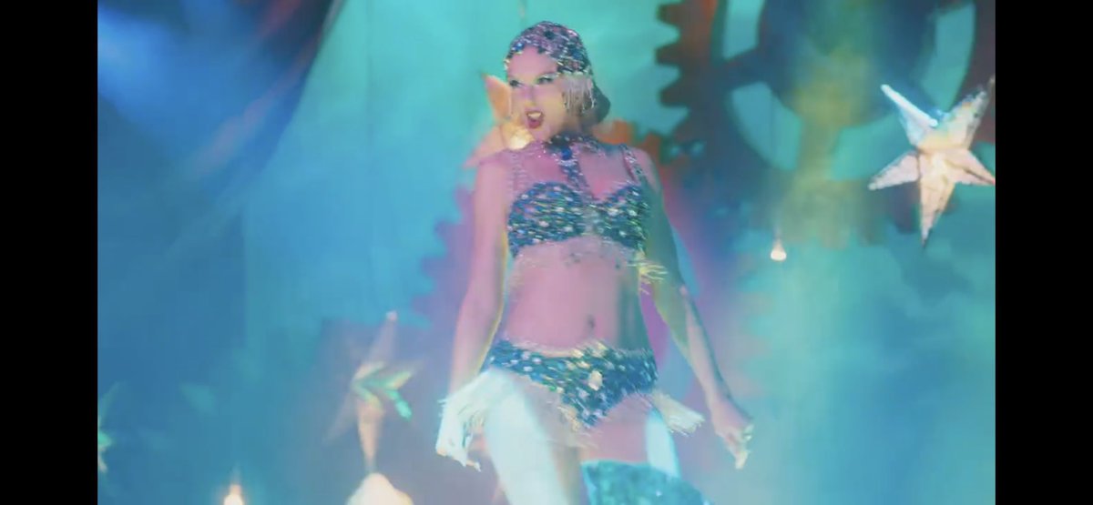 swiftieun1corn's tweet photo. Holy Shit!! I’m dead 😵 this is how you slay!!! #TSMidnights #tfnonprime #meetmeatmidnight @taylorswift13 @taylornation13 #MidnightsTaylorSwift #midnighTSnosleepover https://t.co/hB9FEwzd4Q