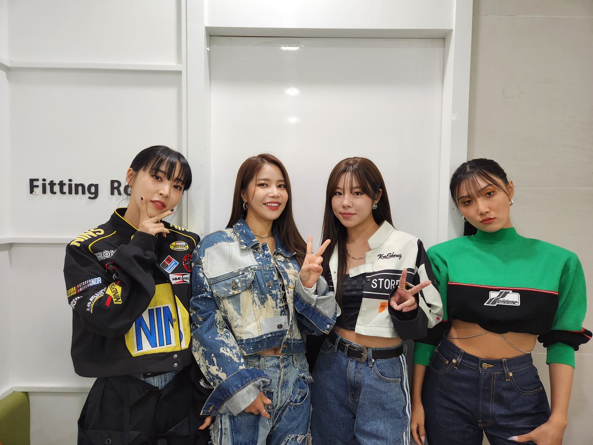 RBW_MAMAMOO tweet picture