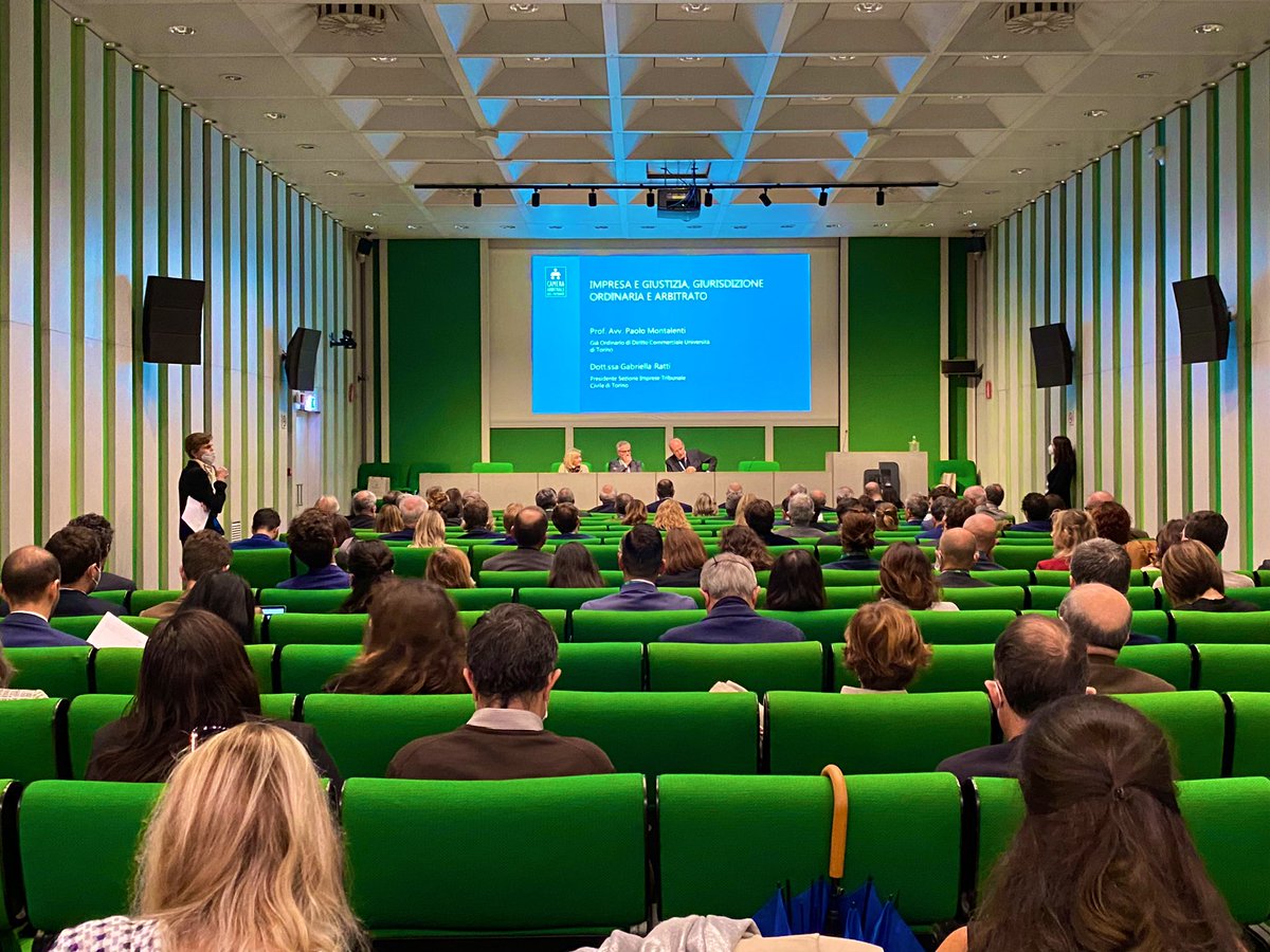 Unioncamere_Pie's tweet photo. Impresa, giustizia civile e arbitrato: quali prospettive? ⚖️

Al via il convegno della Camera arbitrale del Piemonte: dopo i saluti istituzionali e l’introduzione dell’Avv. Pavesio, si parla di “Impresa e giustizia, giurisdizione ordinaria e arbitrato”.

➡️https://t.co/7iRBDsnkVK https://t.co/Xl5sTF2ril