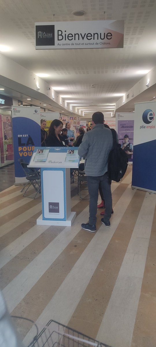 FTravail_GE's tweet photo. Proproser des actions c'est 1 des missions de @poleemploi_GE 👉L'agence de Châlons en Champagne a fait autrement 🤔 Créer une action AVEC les demandeurs d'#Emploi, pour les placer dans une posture différente, leur permettre d'organiser leur forum, d'être au 💙 de la démarche 1/3 https://t.co/XmFAqxPkKC