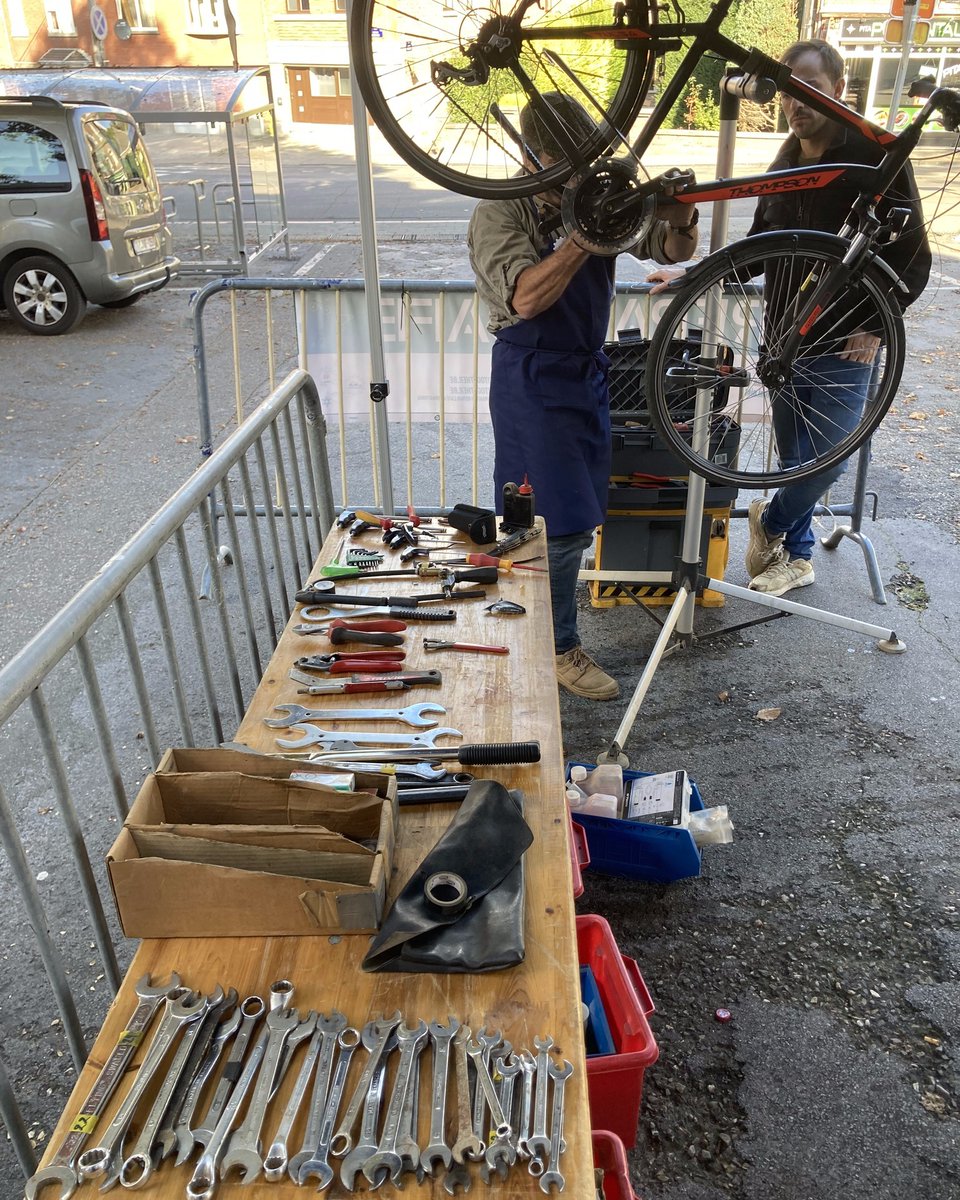 RepairTogether's tweet photo. 🛠"Repair Weekend" 
Pour consulter la programmation des Repair cafés du weekend: https://t.co/XaTitMBk1M https://t.co/2b6Z5PtT3c