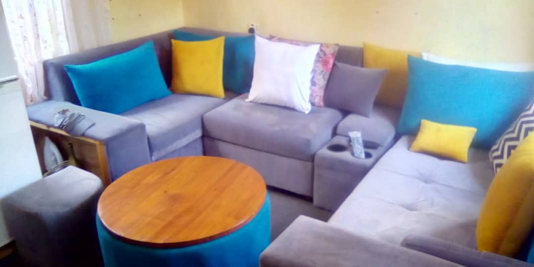 mrrice_tz's tweet photo. Sofa set Kali zipo ofisini kwa DALALI mr RICE Moshi kcmc 
Only 450,000 welcome https://t.co/MFFGmrc99Y