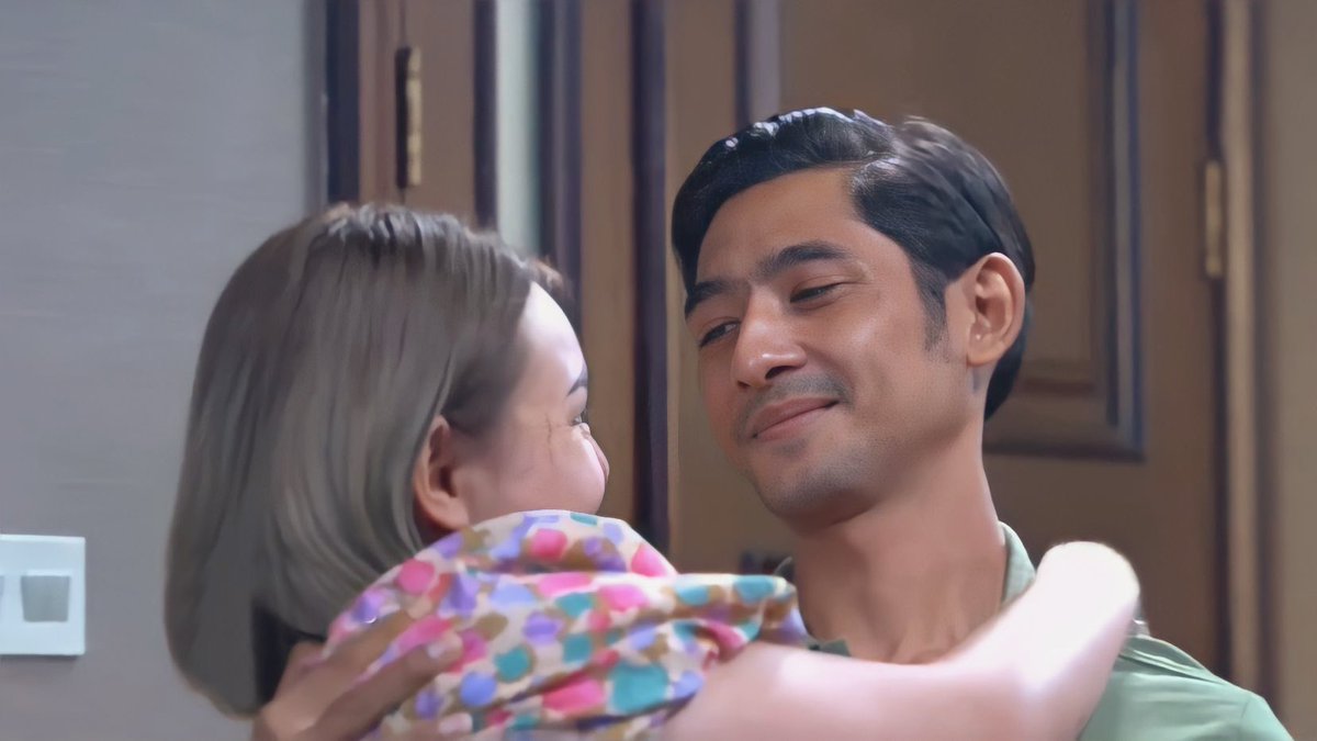 anothercelz's tweet photo. “gak semua bunga bisa mewakilkan cinta, tapi bunga mawar bisa. gak semua orang bisa buat saya jatuh cinta, tapi kamu bisa” -aldebaran

mlyt🫠
#IkatanCintaEp920 https://t.co/cxbwxq1AQO