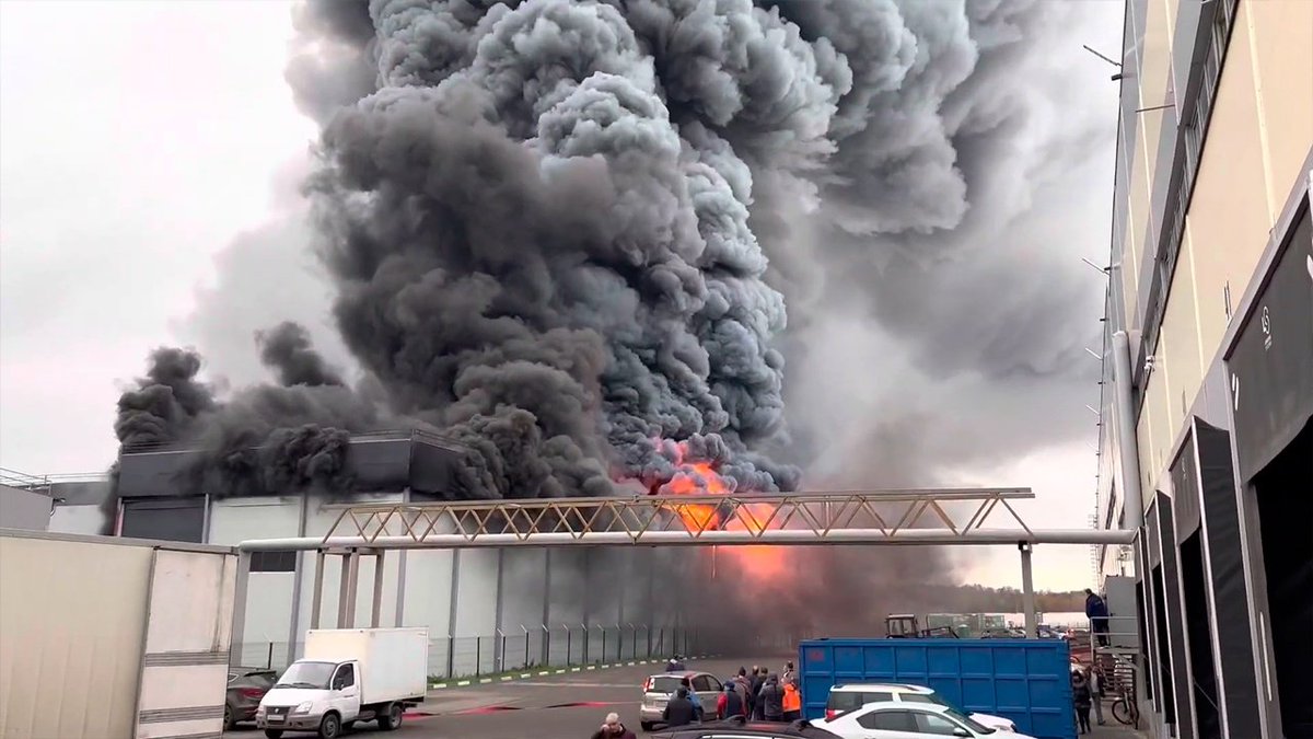 пожар в ногинске сегодня. пожар в ногинске. мефферт пожар ногинск. пожар в ногинске сегодня. пожар фото.
