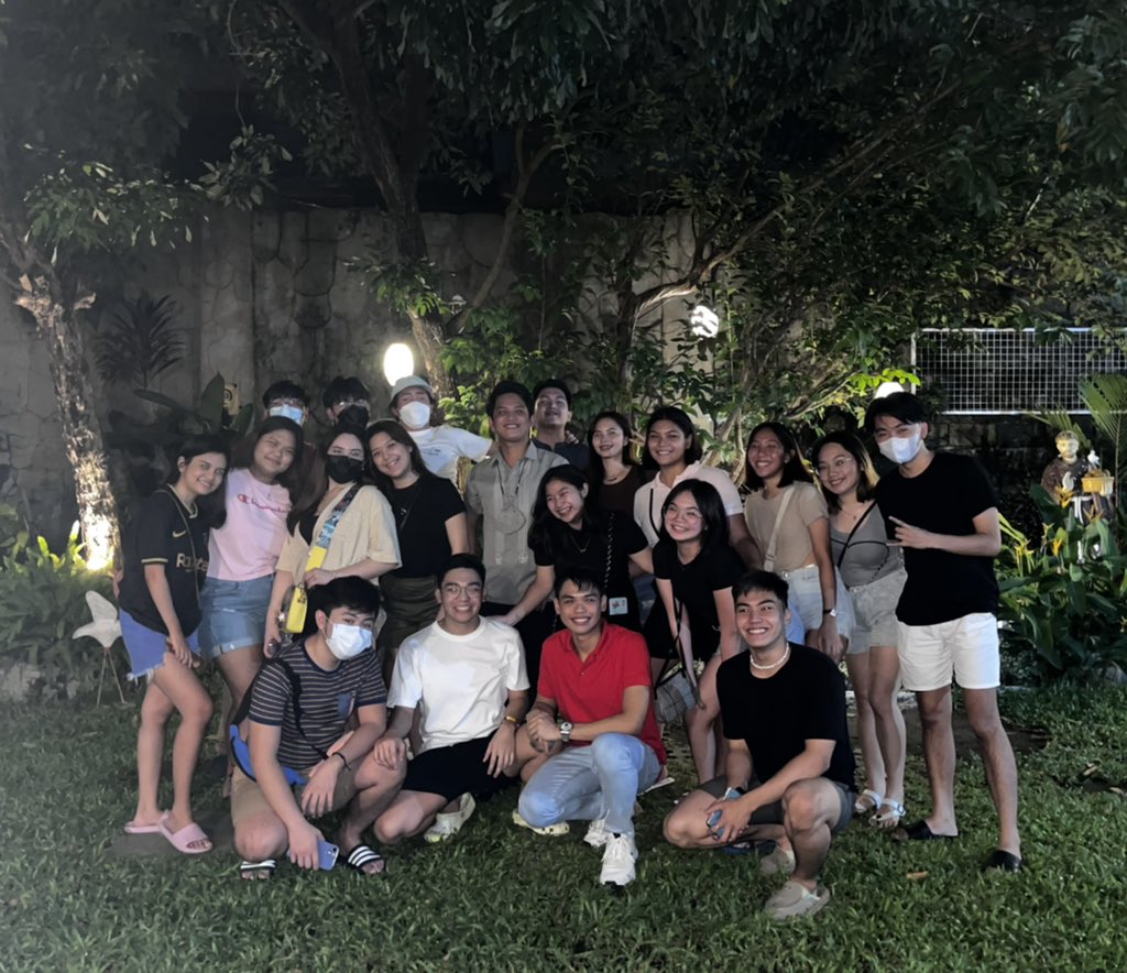 DelaCruz_Feu's tweet photo. Hanging with old friends and saying
“remember when” https://t.co/qpIq7ubciK