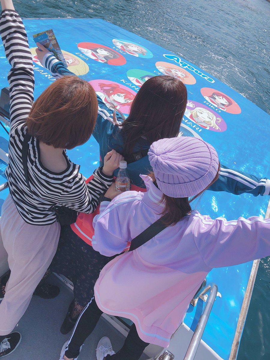 otonokizaka_kon's tweet photo. もうすぐ活動8年を迎える音ノ木坂学院軽音部ですが、実は活動休止しておりません。
前のようにガツンガツン練習やライブが難しいので活動出来てませんが……
お誘いいただくライブハウス様にも申し訳なく思っておりますが、またお会いできる時まで少々お待ちくださいませ！ https://t.co/i15aD4rDfw