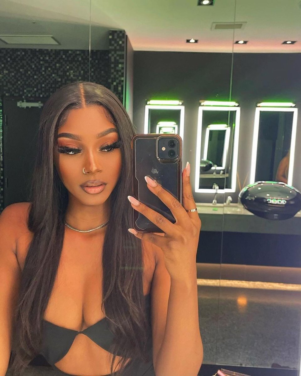 geniuswigs's tweet photo. Anyone need a straight wig? Totally beginner friendly💯
Hair: https://t.co/jr5h10xybH
Get 15% OFF use code: MIA
#geniuswigs #wig #wigs #MelaninBeauty https://t.co/2J61iQhxiQ