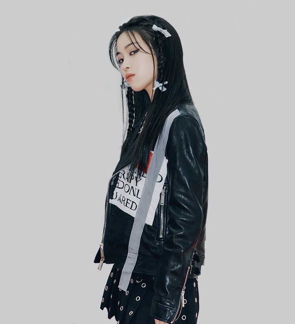 sryujincore's tweet photo. SHIN RYUJIN Y’ALL https://t.co/dqJTu9nV3b