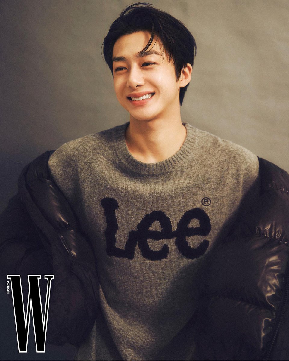 go5enffl's tweet photo. hyungwon is telling us he's taken https://t.co/ddmZwBqZQU