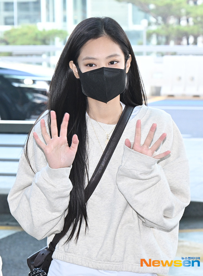 📸 221021 #JENNIE at Incheon International Airport