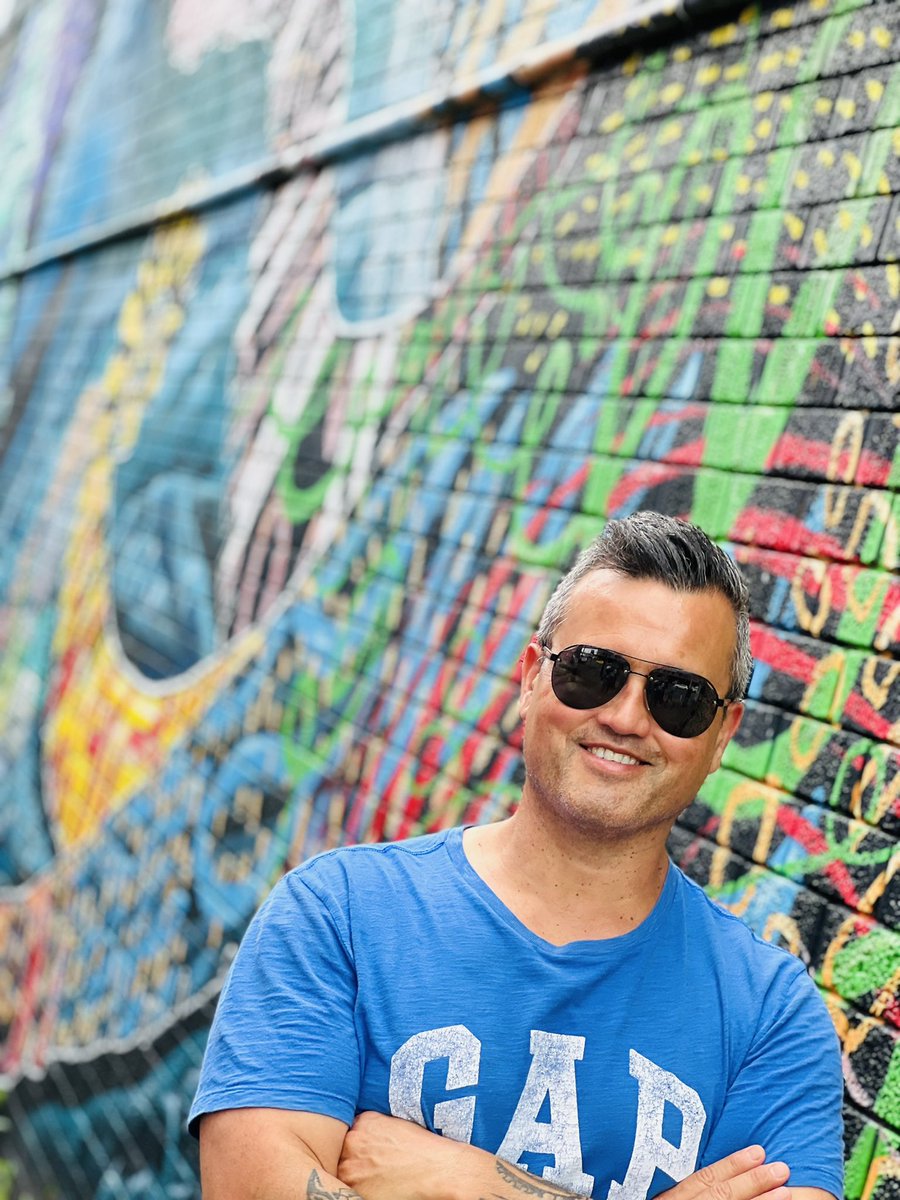 drmglaw9's tweet photo. Great day with the bro in Byron Bay. Whānau time is great for your well-being #RANZCPComp @RANZCP Mauri ora! https://t.co/fBW86PR3vJ